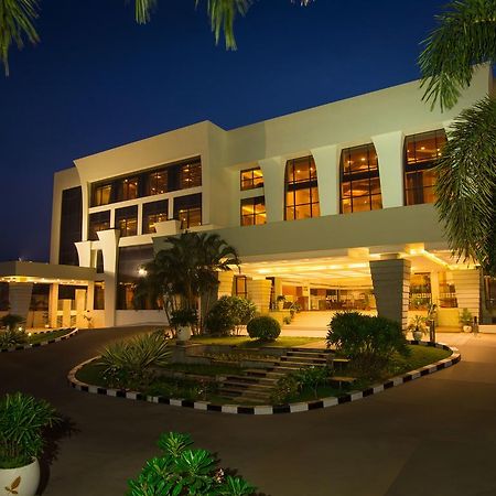 The Sunway Manor Hotell Pondicherry Eksteriør bilde