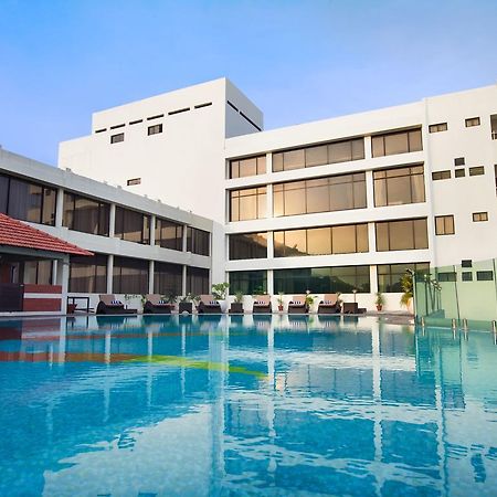 The Sunway Manor Hotell Pondicherry Eksteriør bilde