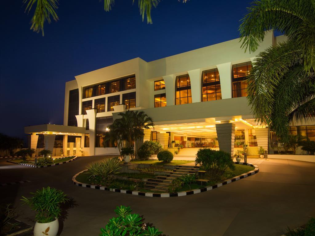 The Sunway Manor Hotell Pondicherry Eksteriør bilde