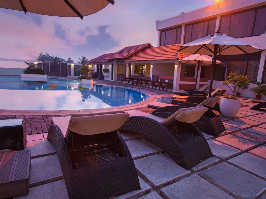 The Sunway Manor Hotell Pondicherry Eksteriør bilde