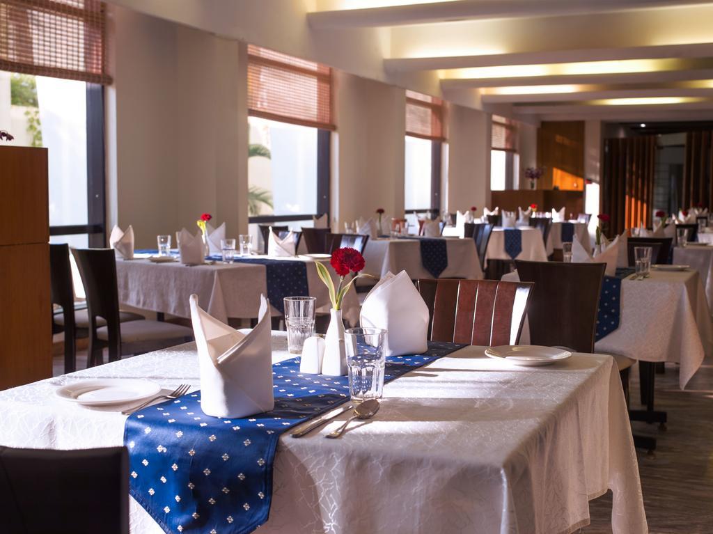 The Sunway Manor Hotell Pondicherry Eksteriør bilde