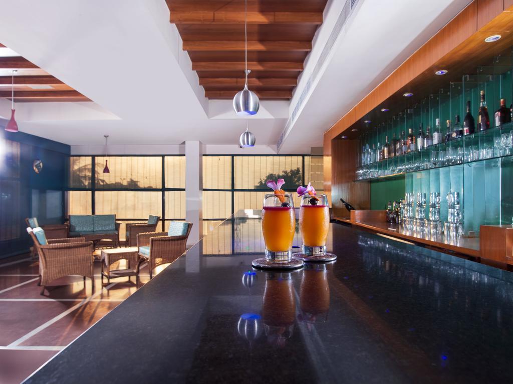 The Sunway Manor Hotell Pondicherry Eksteriør bilde