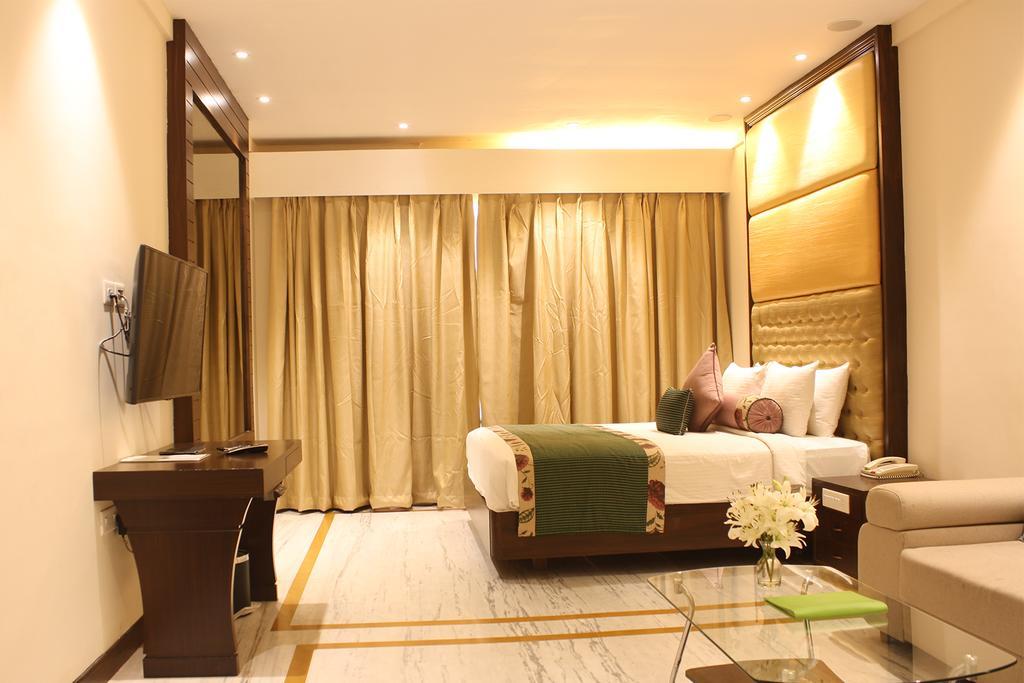 The Sunway Manor Hotell Pondicherry Eksteriør bilde