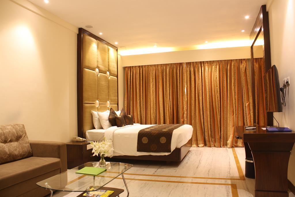 The Sunway Manor Hotell Pondicherry Eksteriør bilde